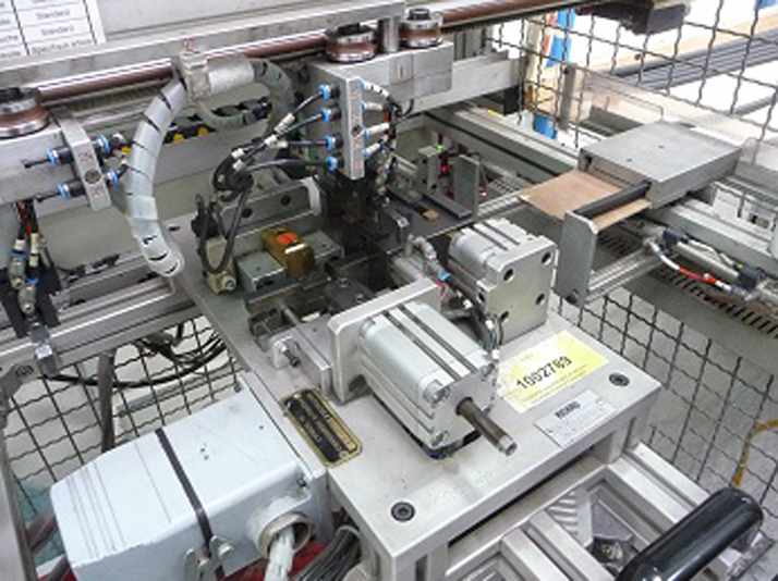 Machine de découpe de joints